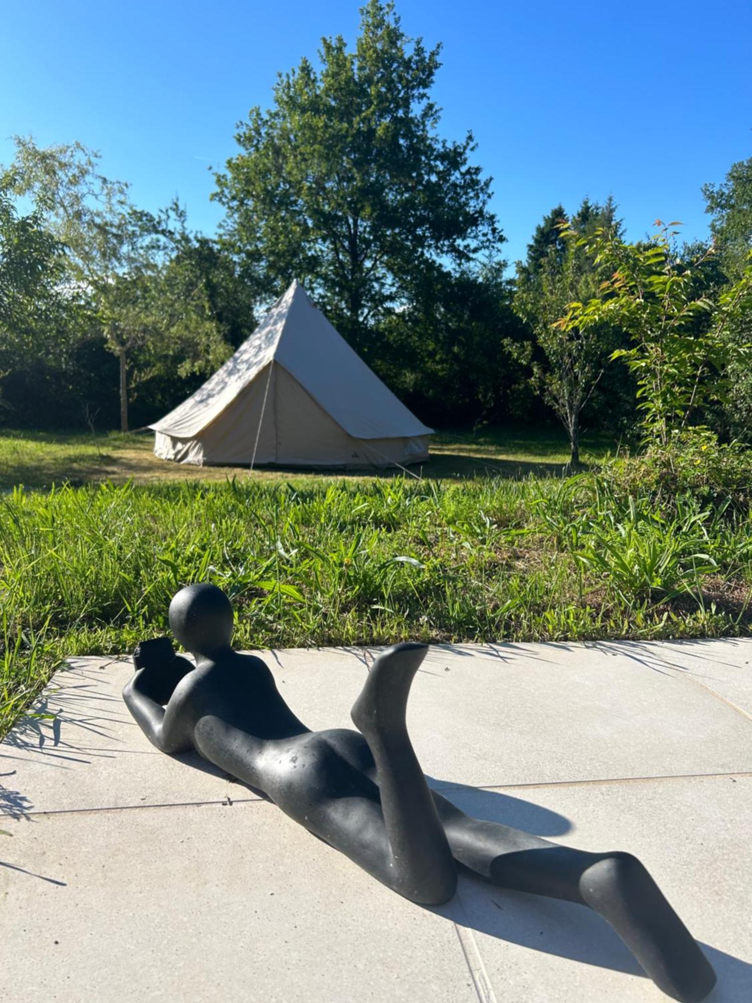Chambre Au Jardin Tente De Charme Eguzon-Chantome Exterior photo